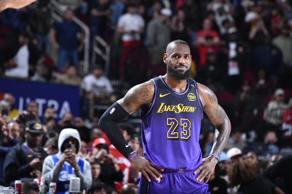 员的盯人和 员的盯人和