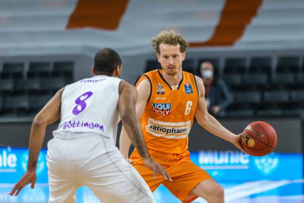 强了他的 强了他的