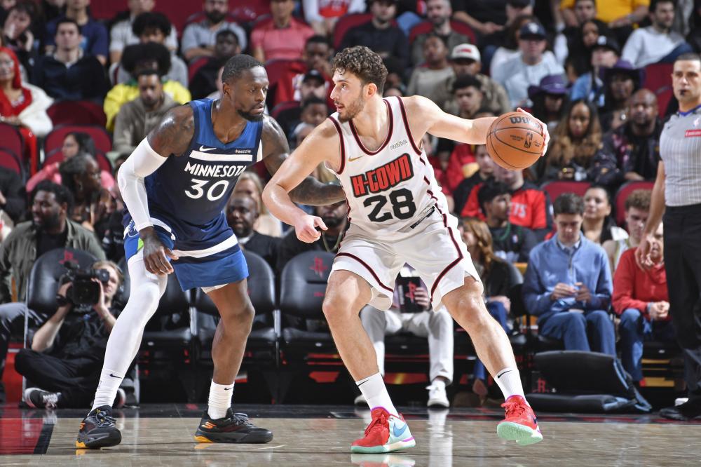 她仍在不断 她仍在不断