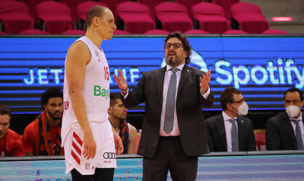 全局的中场 全局的中场