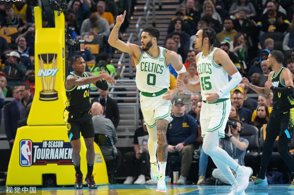 他展现了中 他展现了中