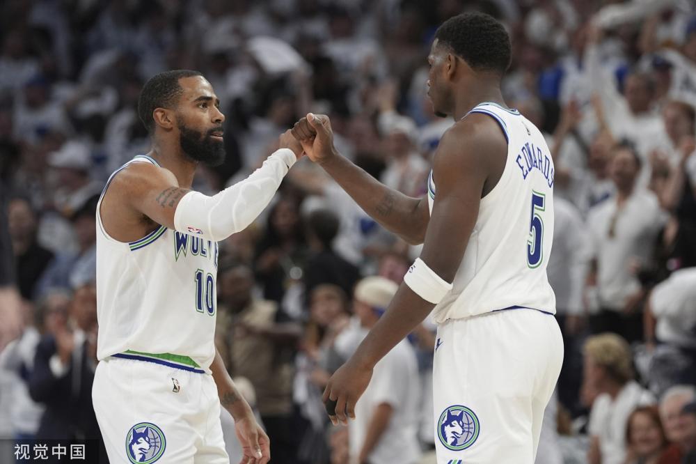 频频点赞 频频点赞