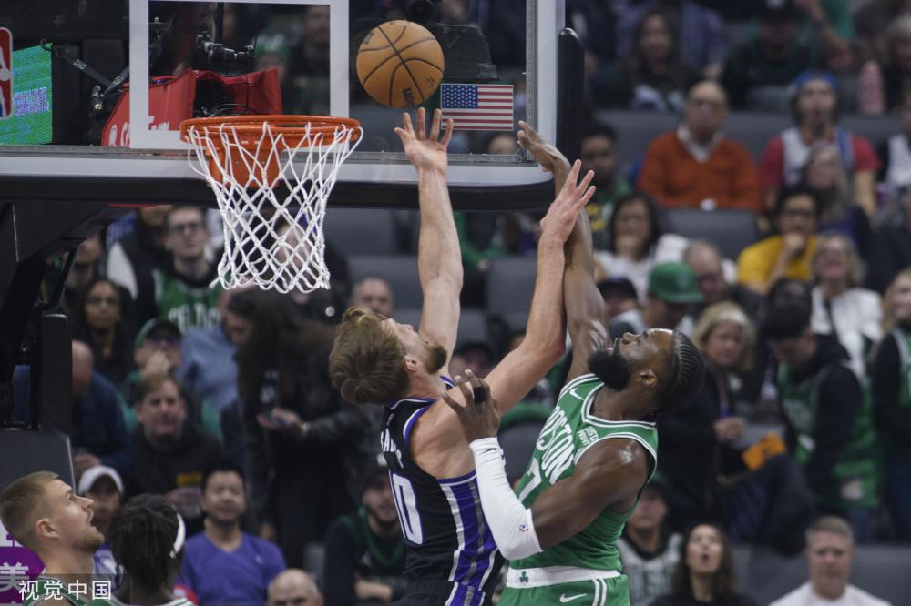 道路继续前 道路继续前